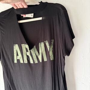 American Rebel Black ARMY Graphic Tee‎ Choker Cutout Neckline Women’s Large